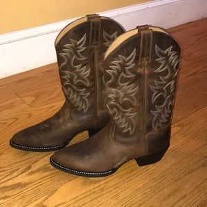 Size 13D Ariat Cowboy boots